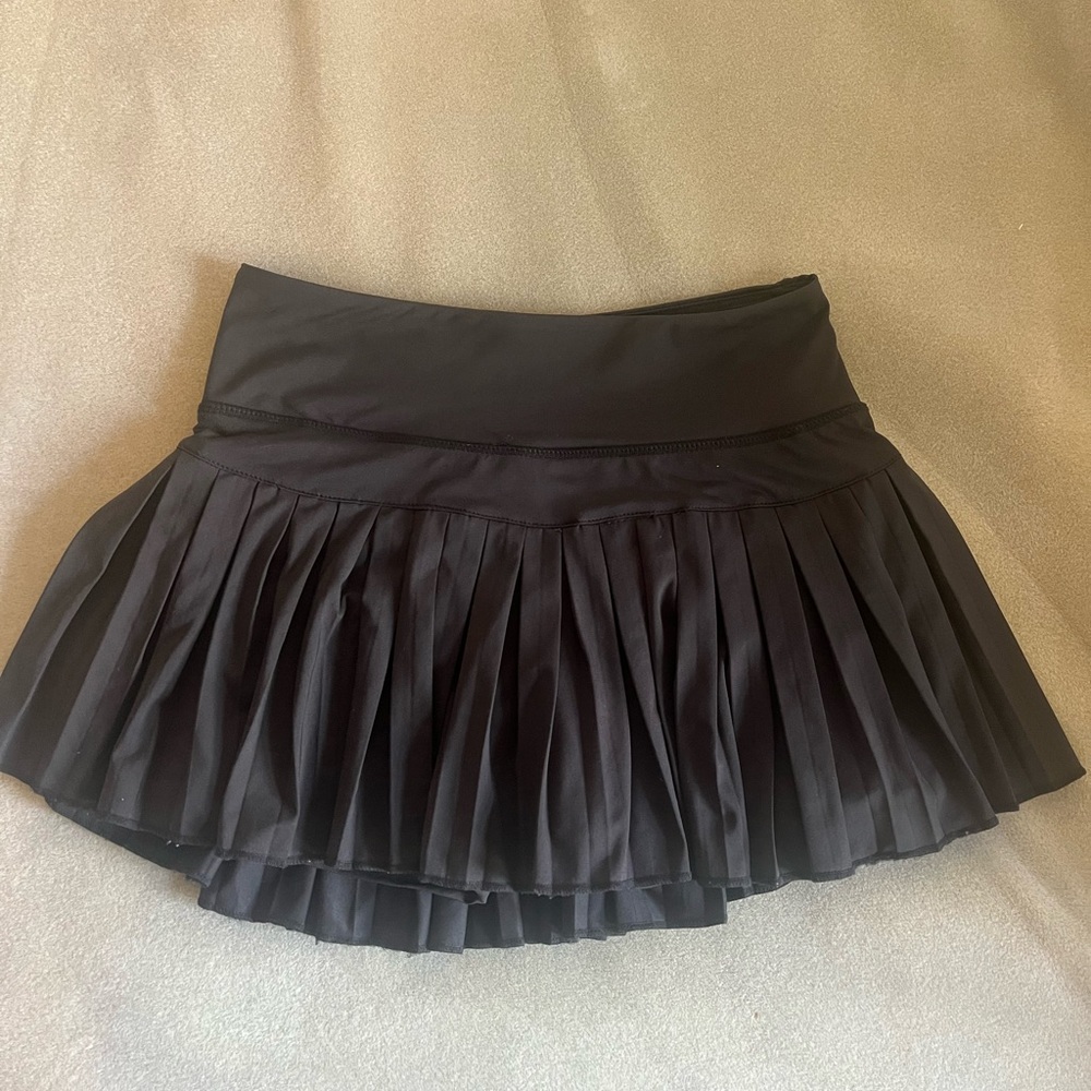 Black gold hinge skirt